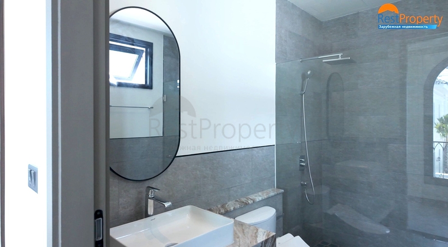 فيلات على طراز البحر الأبيض المتوسط في بانغ تاو