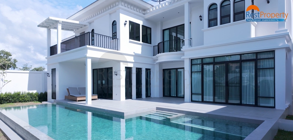 فيلات على طراز البحر الأبيض المتوسط في بانغ تاو