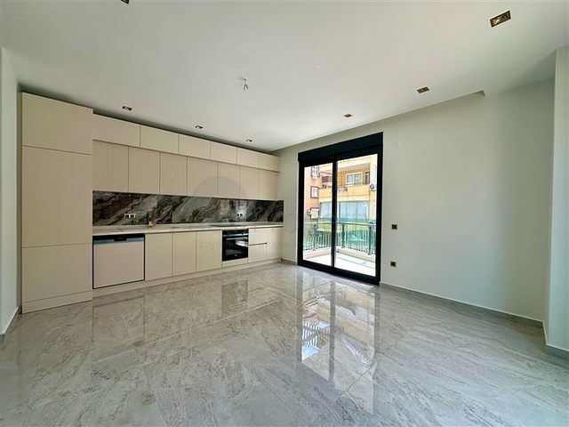 شقة 2 + 1 في وسط ألانيا