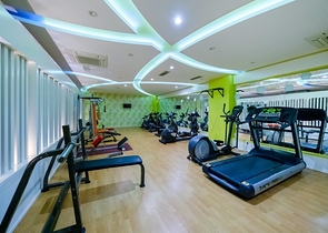 شقة مريحة 800 متر من شاطئ كليوباترا