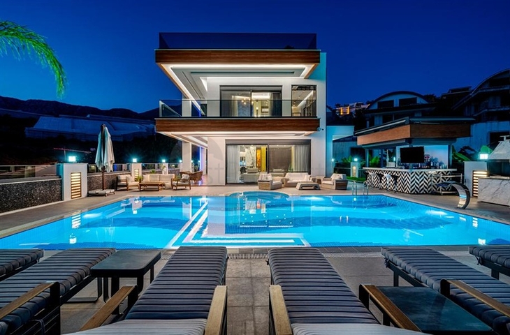 فيلا فاخرة في منطقة كارجيجاك