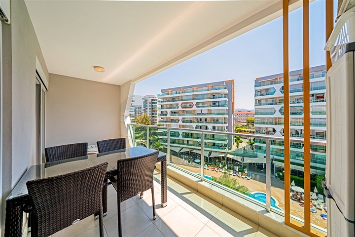 شقة 1+1 في منطقة أفسلار ، 750 متر من البحر 