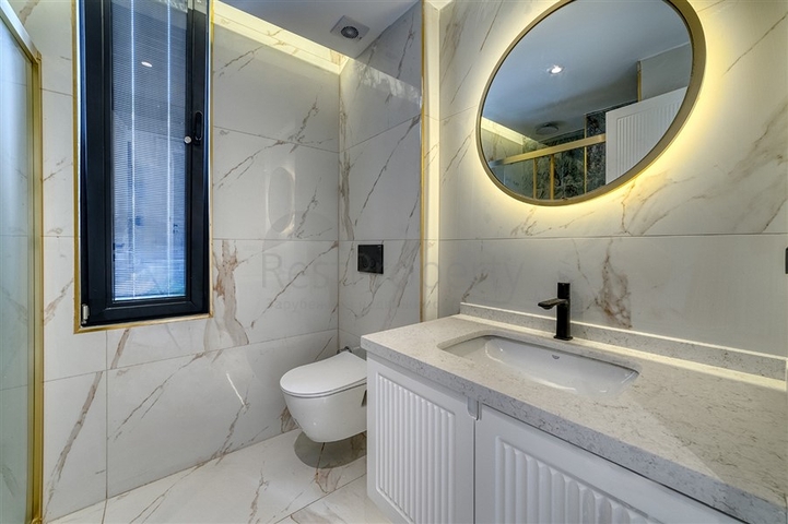 شقق على بعد 50 متر من البحر في منطقة شاطئ كليوباترا