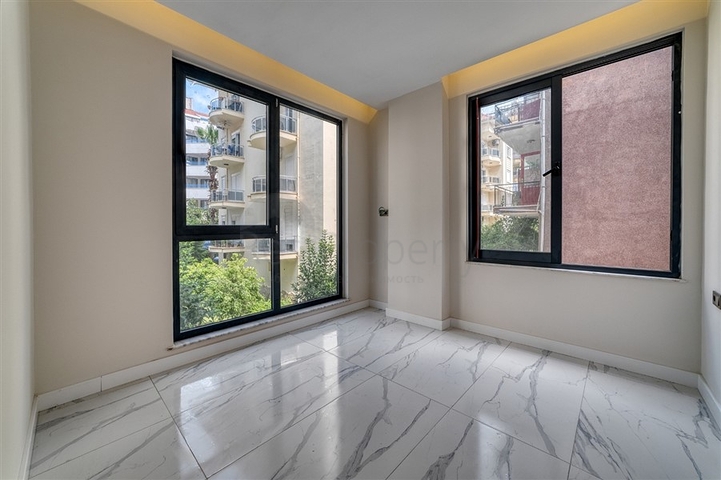 شقق على بعد 50 متر من البحر في منطقة شاطئ كليوباترا