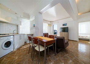 شقة مفروشة 1 + 1 في وسط ألانيا