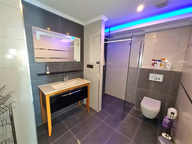 شقة خطية 3 + 1 في منطقة أوبا المرموقة