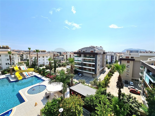 شقة خطية 3 + 1 في منطقة أوبا المرموقة