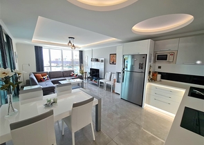 شقة خطية 3 + 1 في منطقة أوبا المرموقة