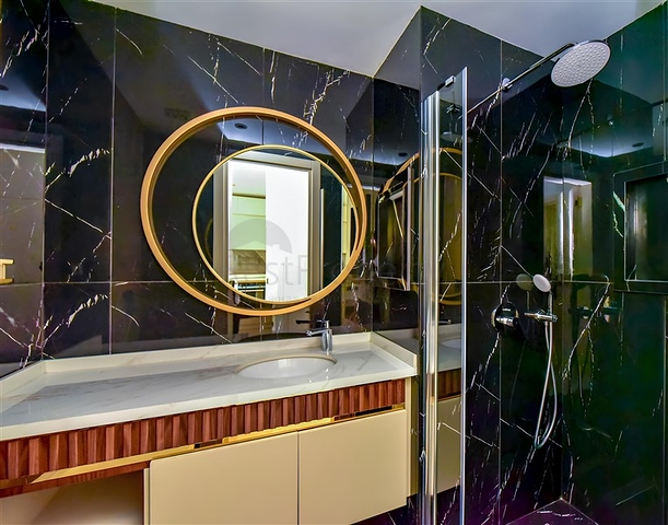 شقة 1+1 في مجمع من الدرجة الممتازة في وسط ألانيا 