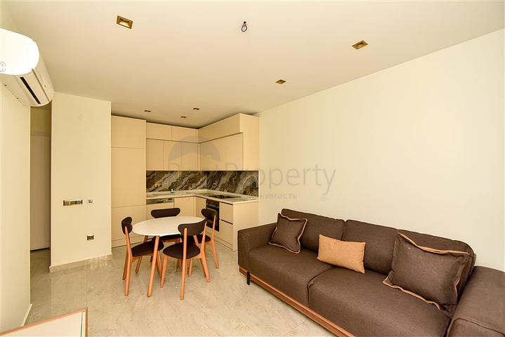 شقة 1+1 في مجمع من الدرجة الممتازة في وسط ألانيا 