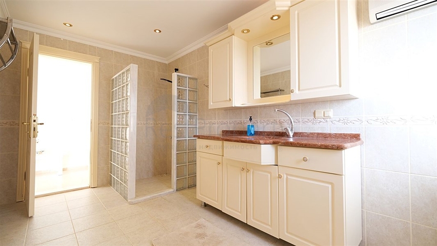 فيلا خاصة محاطة بالطبيعة في منطقة كستل