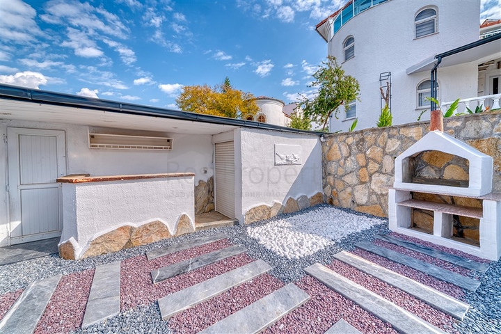 الفيلا الفاخرة هي مزيج مثالي من الطبيعة والراحة الحديثة