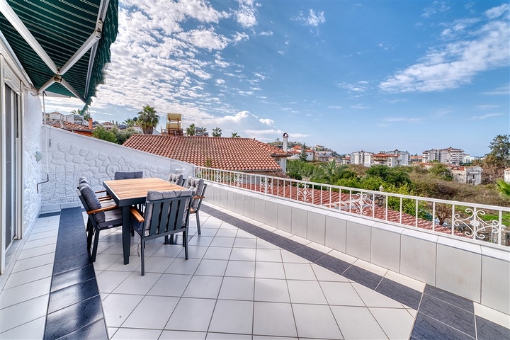 الفيلا الفاخرة هي مزيج مثالي من الطبيعة والراحة الحديثة