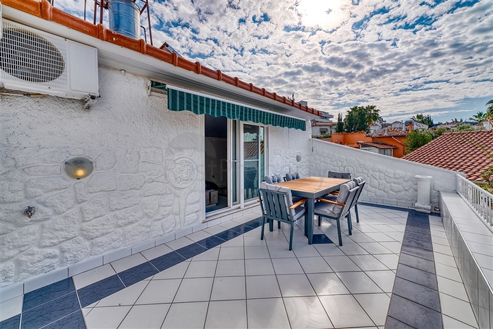 الفيلا الفاخرة هي مزيج مثالي من الطبيعة والراحة الحديثة