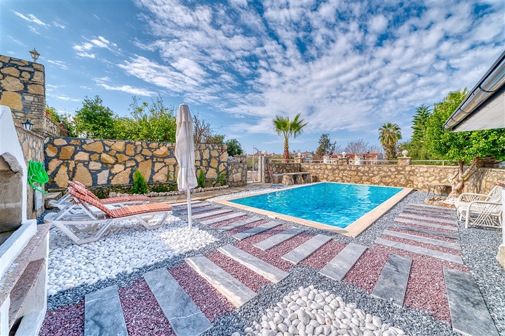 الفيلا الفاخرة هي مزيج مثالي من الطبيعة والراحة الحديثة