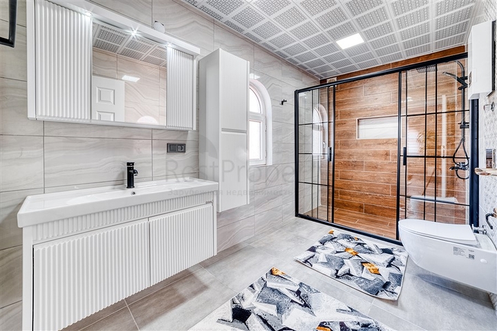 الفيلا الفاخرة هي مزيج مثالي من الطبيعة والراحة الحديثة