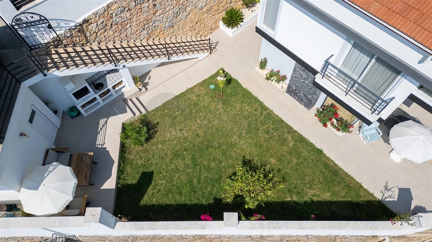 منزل مثالي على البحر: فيلا حصرية في منطقة أوبا الشهيرة