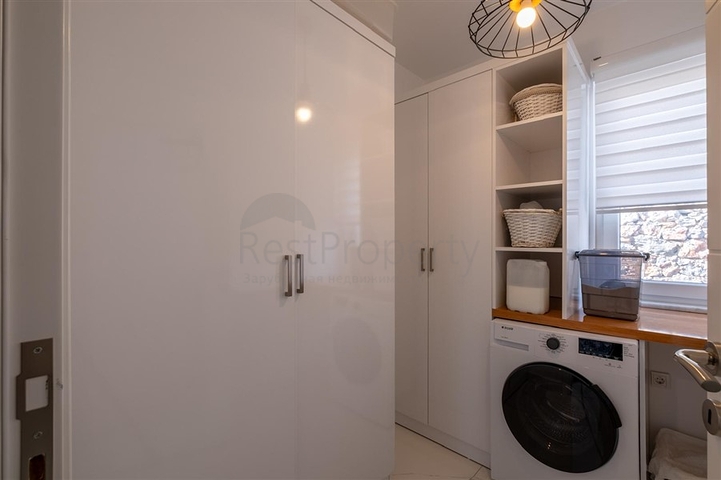 منزل مثالي على البحر: فيلا حصرية في منطقة أوبا الشهيرة