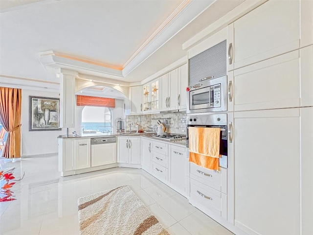 شقق على البحر في الانيا - غرفتين وصالة مفروشة -في محمودلار /الانيا  شقق على البحر في الانيا - غرفتين وصالة مفروشة -في محمودلار /الانيا