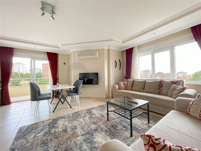 شقة فسيحة 2 + 1 في منطقة توسمور