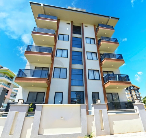 شقة 200 متر من البحر في حي كستل