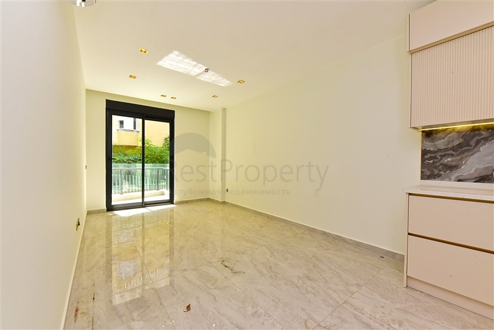 شقة 1+1 في وسط ألانيا 