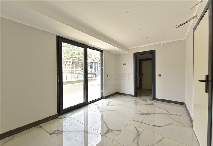 شقة 3+1 في منطقة شاطئ كليوباترا ، على بعد 600 متر من البحر