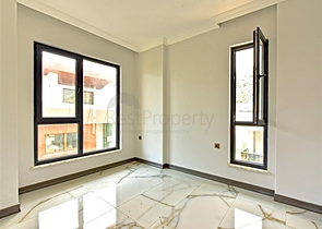 شقة 3+1 في منطقة شاطئ كليوباترا ، على بعد 600 متر من البحر