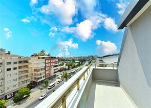 شقة 3+1 في منطقة شاطئ كليوباترا ، على بعد 600 متر من البحر