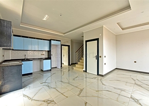 شقة 3+1 في منطقة شاطئ كليوباترا ، على بعد 600 متر من البحر