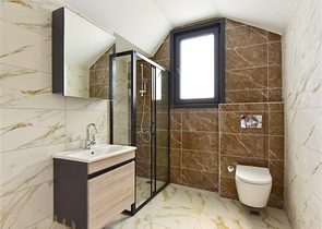 شقة 3+1 في منطقة شاطئ كليوباترا ، على بعد 600 متر من البحر