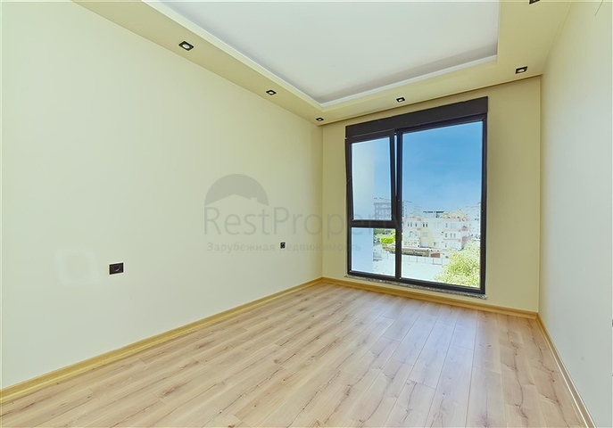 شقق 2 + 1 350 متر من البحر  