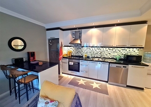 1 + 1 شقة في مجمع مع البنية التحتية في منطقة أوبا