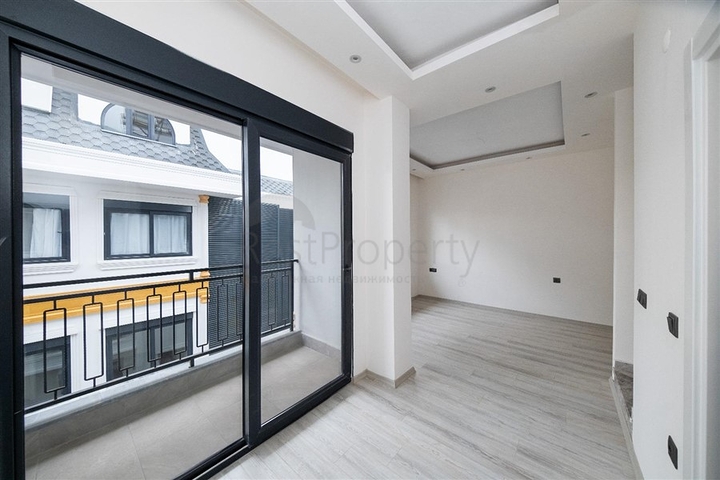 3 + 1 بنتهاوس في مجمع جديد في وسط ألانيا