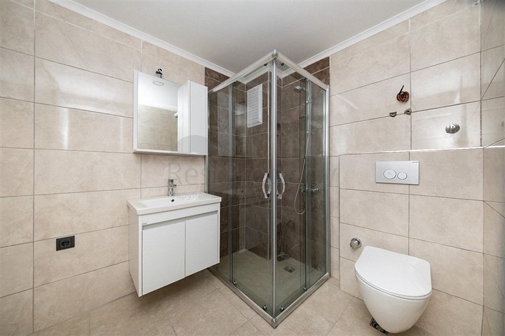 3 + 1 بنتهاوس في مجمع جديد في وسط ألانيا