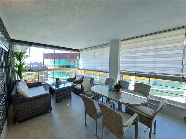 شقة فسيحة 4 + 1 في منطقة أوبا