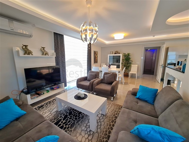 شقة فسيحة 4 + 1 في منطقة أوبا