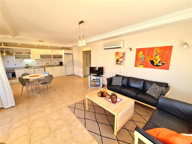 2 + 1 شقة 600 متر من البحر في منطقة أوبا