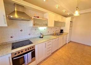 2 + 1 شقة 600 متر من البحر في منطقة أوبا