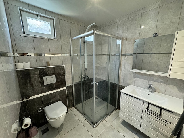 شقة فسيحة 2 + 1 في منطقة سيكجيلي الشهيرة شقة فسيحة 2 + 1 في منطقة سيكجيلي الشهيرة