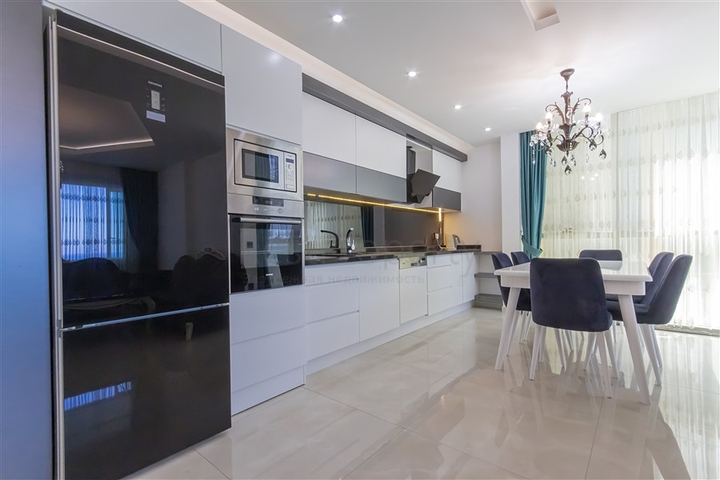 شقة مفروشة 2 + 1 مطلة على البحر في منطقة كارجيجاك