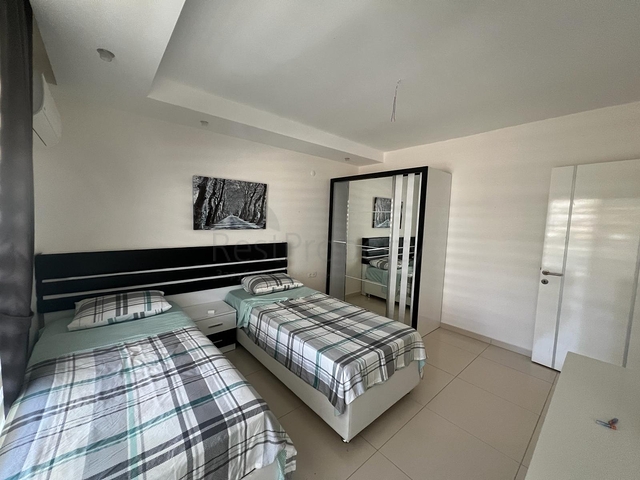 دوبلكس للبيع في كاستل - تصميم 4 غرف وصالة مفروشة - ضمن مجمع فاخر - في  كاستل / الانيا 