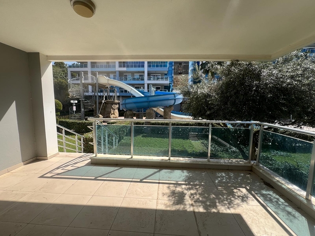 دوبلكس للبيع في كاستل - تصميم 4 غرف وصالة مفروشة - ضمن مجمع فاخر - في  كاستل / الانيا 