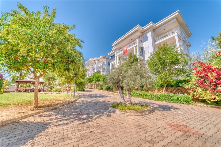 بنتهاوس من أربع غرف في منطقة أوبا