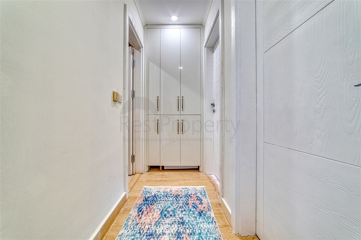 بنتهاوس من أربع غرف في منطقة أوبا