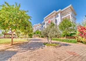 بنتهاوس من أربع غرف في منطقة أوبا