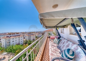 بنتهاوس من أربع غرف في منطقة أوبا