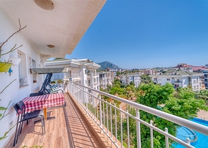 بنتهاوس من أربع غرف في منطقة أوبا