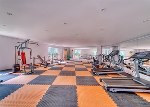 بنتهاوس من أربع غرف في منطقة أوبا