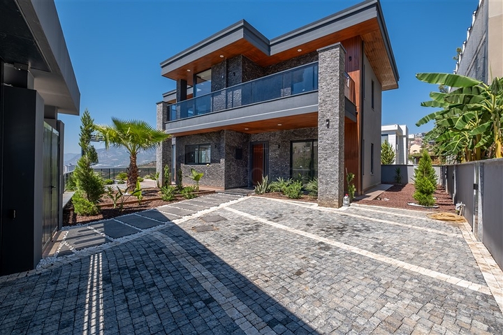 فيلا فاخرة مع مناظر خلابة للبحر في كارجيجاك